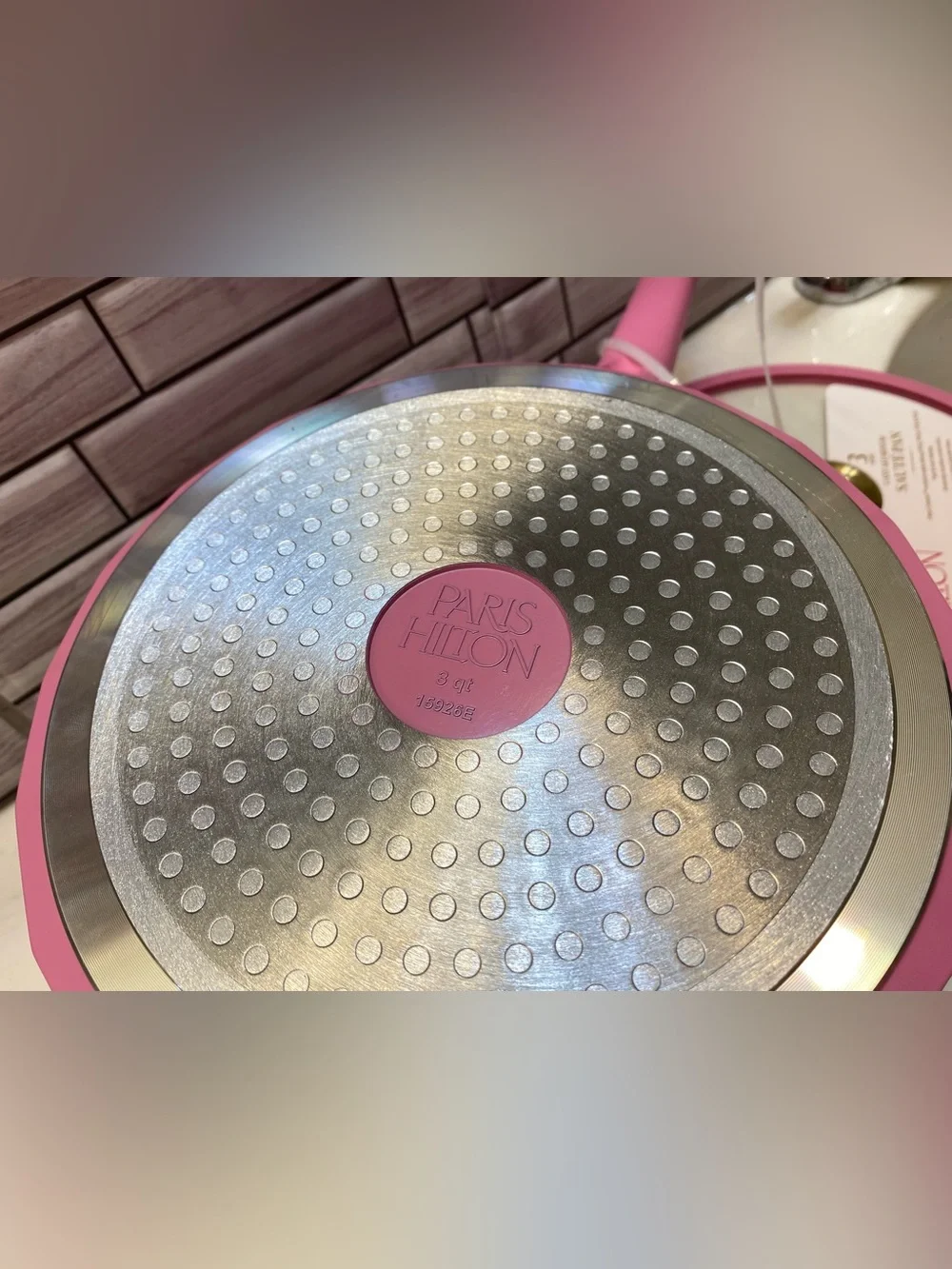 Paris Hilton❤️ 3 Quart Pink Cast Aluminum Sauté Pan Raised Diamond New